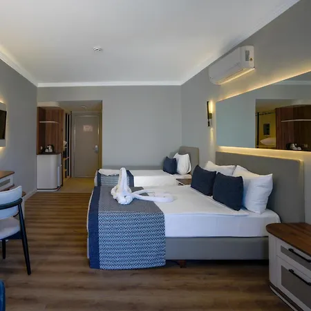 Q Ella Hotel